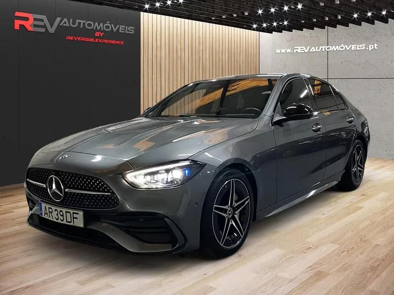 Usado Mercedes C300 AMG line 265 HP (194 kW) 2022 Cinza antracite Sedan