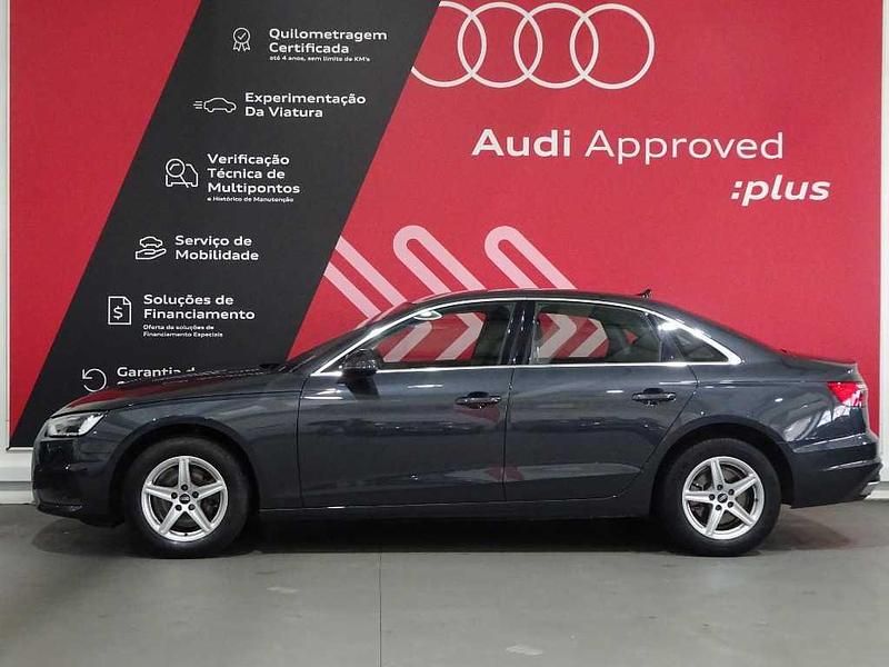 Usado Audi A4 Business 163 HP (119 kW) 2021 Cinzento escuro metalizado Sedan