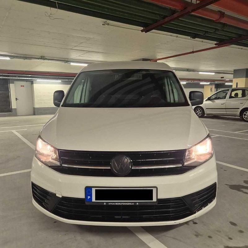 Usado VW Caddy 75 HP (55 kW) 2016 Branco Monovolume