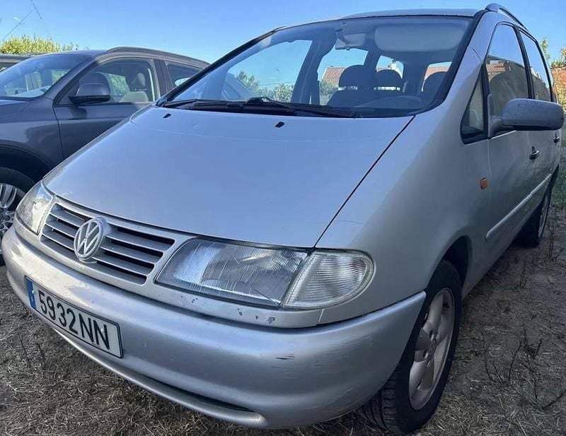 Cinza Usado 1999 VW Sharan Monovolume | € 2.750 - Imagem 1/4