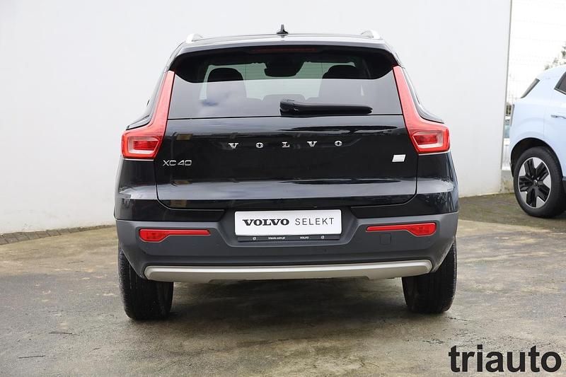 Usado Volvo XC40 Inscription 211 HP (155 kW) 2021 Prateado SUV