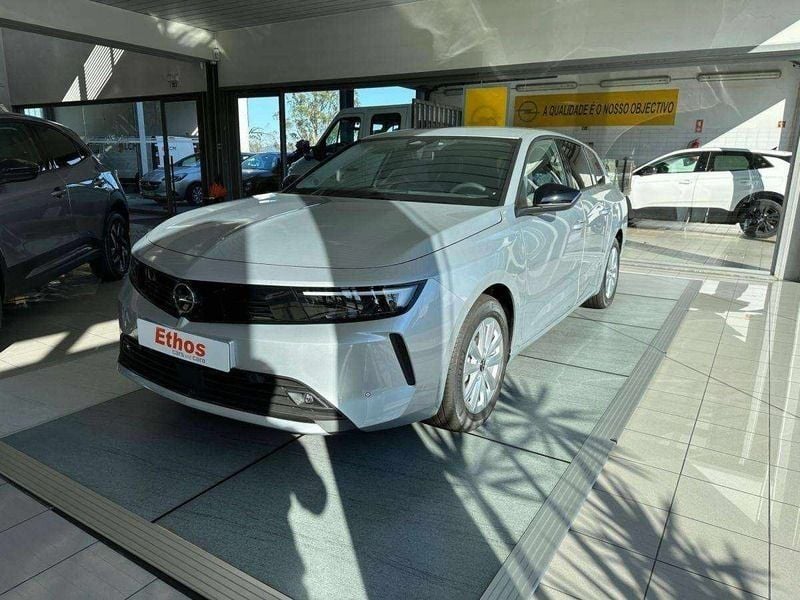 Cinzento Usado 2024 Opel Astra Edition Carrinha | € 24.490 (Preço justo) - Imagem 1/4