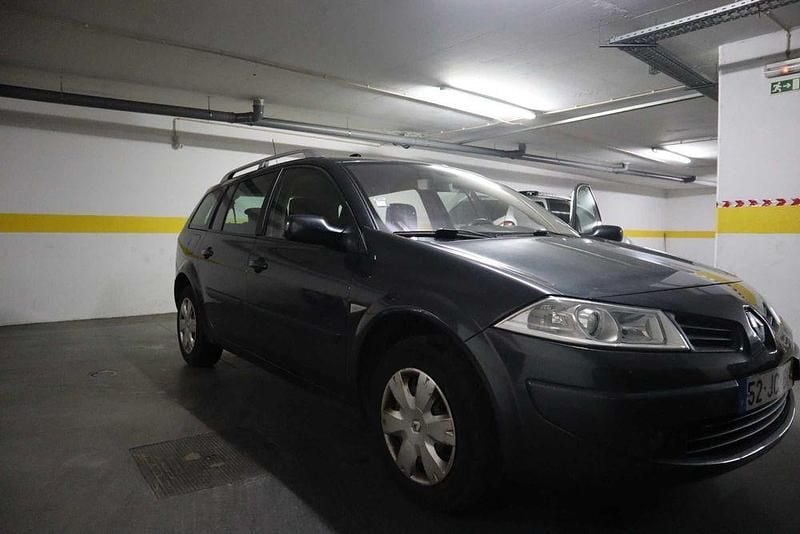 Usado 2008 Renault Mégane II Sedan | € 2.750 (Preço justo) - Imagem 1/4