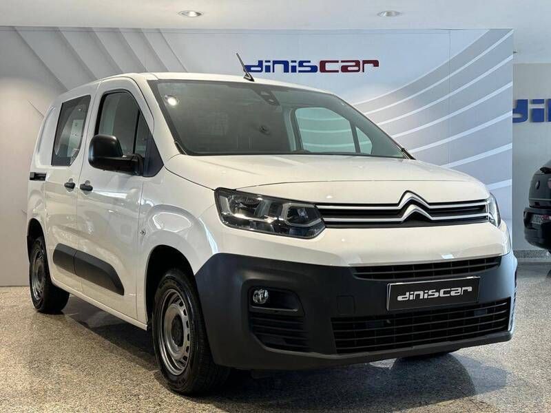 Branco Usado 2019 Citroën Berlingo Monovolume | € 13.900 (Caro) - Imagem 1/4