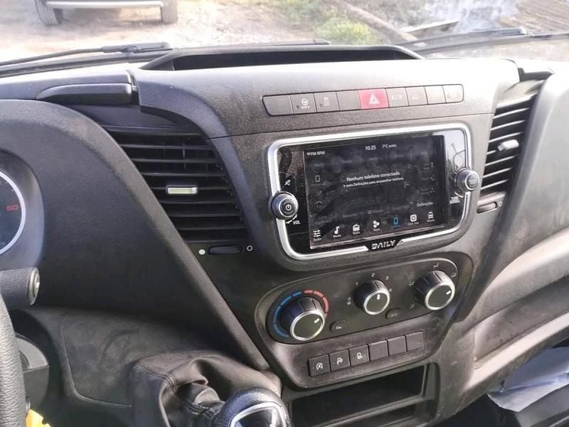 Usado Iveco Daily 156 HP (114 kW) 2022 Branco
