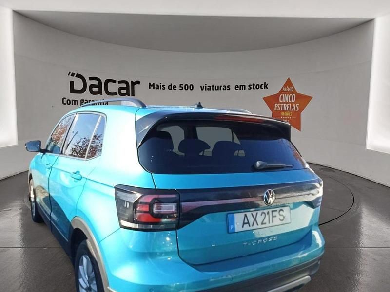 Usado VW T-Cross Life 95 HP (69 kW) 2022 Verde SUV