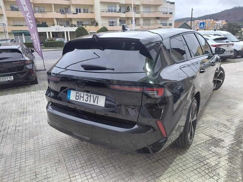 Usado Opel Astra Sport 130 HP (95 kW) 2024 Preto Carrinha