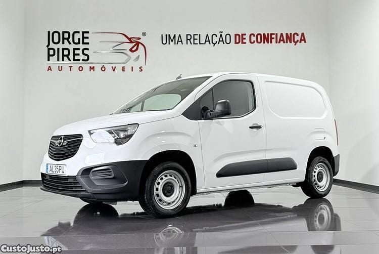 Branco Usado 2021 Opel Combo Monovolume | € 13.490 (Bom preço) - Imagem 1/1
