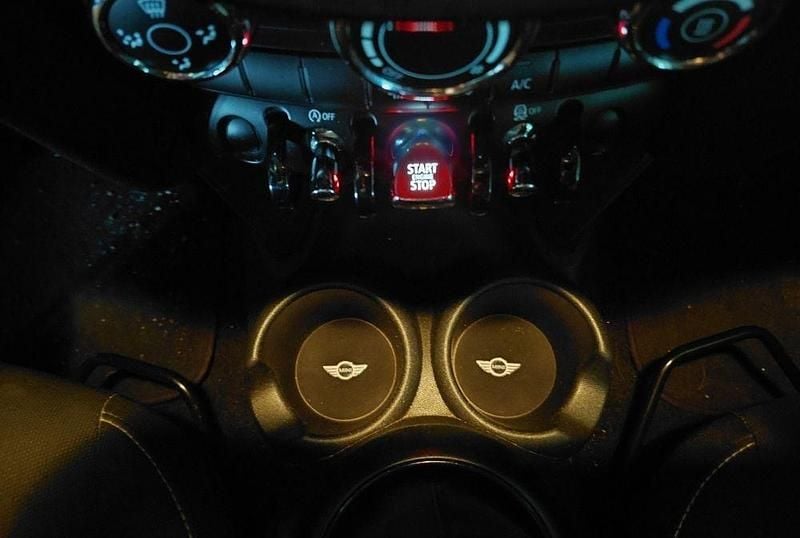 Usado Mini Cooper D 116 HP (85 kW) 2014 Citadino