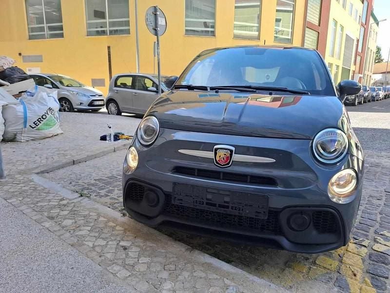 Cinzento Usado 2019 Abarth 595 Citadino | € 17.900 (Super Preço) - Imagem 1/4