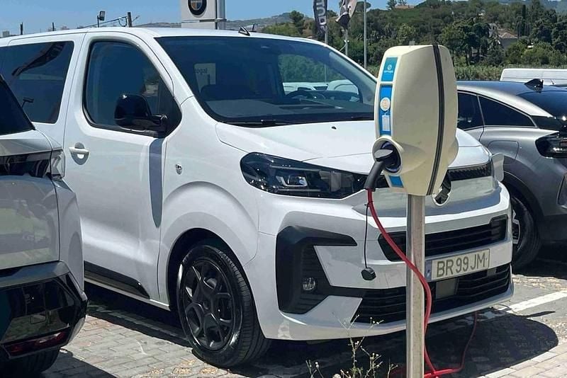 Usado Citroën e-Spacetourer Business Class 100 kW (136 HP) 2024 Branco Van