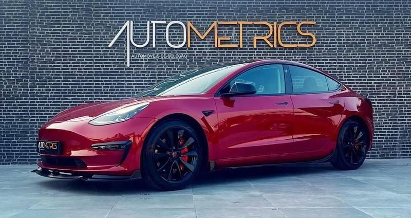 Vermelho Usado 2019 Tesla Model 3 Long Range AWD Sedan | € 29.900 (Caro) - Imagem 1/4