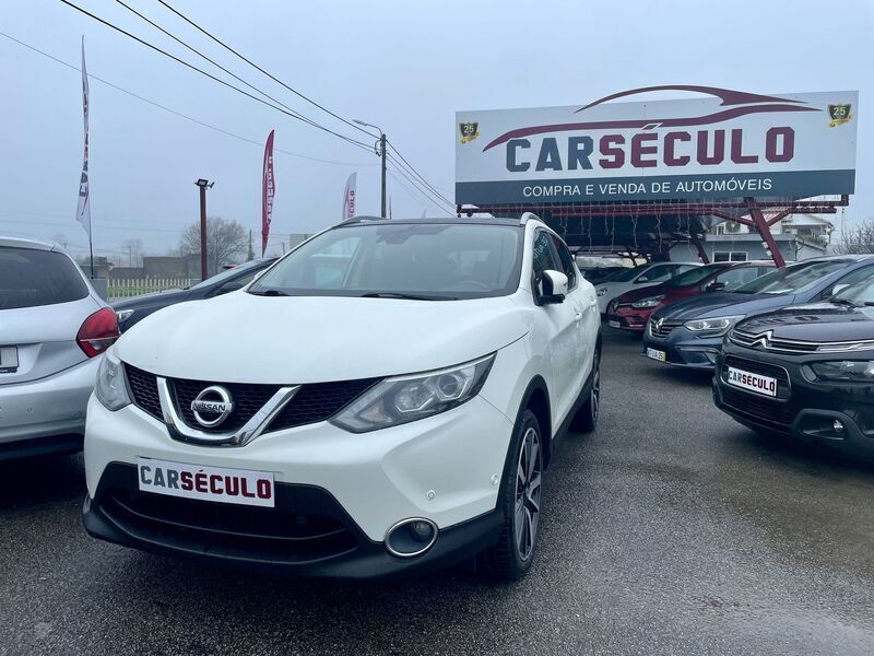 Branco Usado 2017 Nissan Qashqai Tekna SUV | € 18.950 (Preço justo) - Imagem 1/1