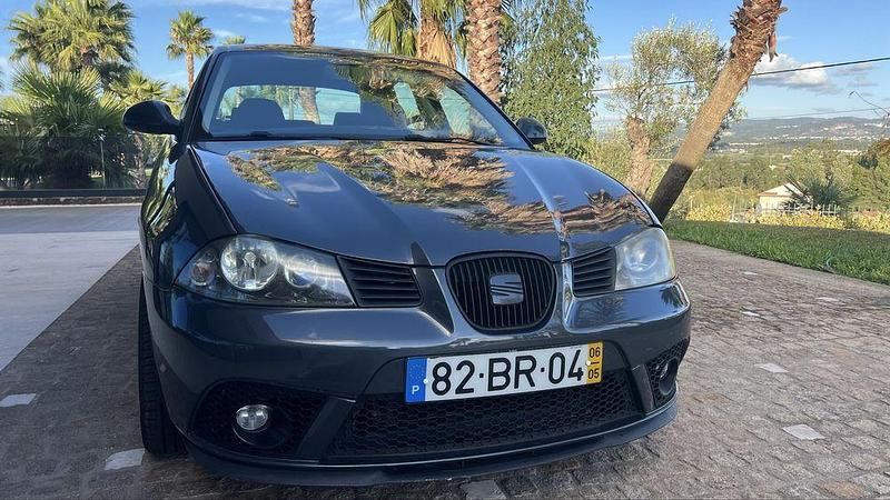Usado 2006 Seat Ibiza Sedan | € 4.250 (Caro) - Imagem 1/4