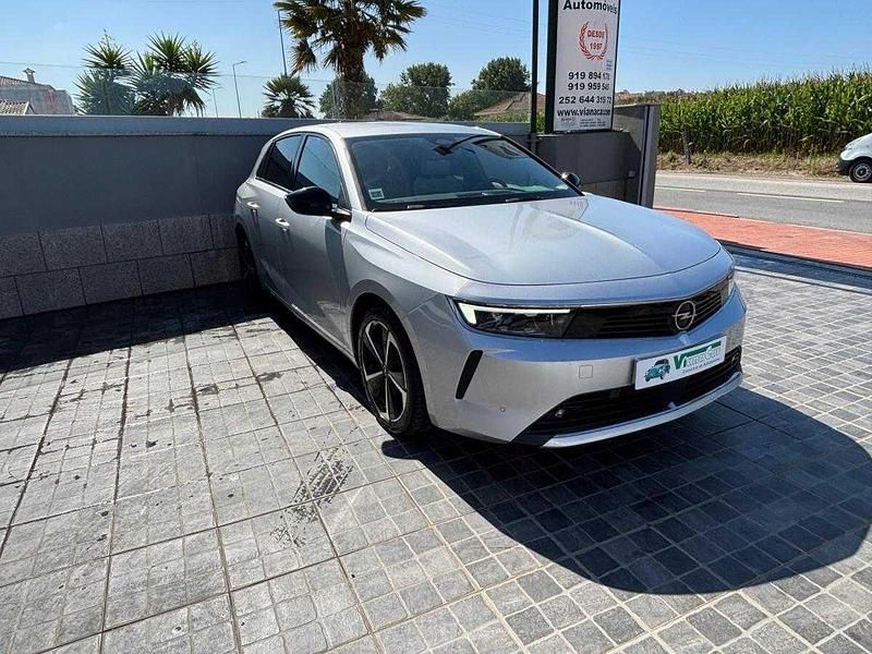 Cinza Usado 2023 Opel Astra Elegance | € 21.900 (Preço justo) - Imagem 1/4
