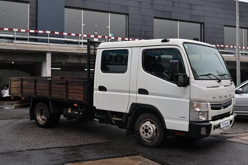 Branco Usado 2021 Mitsubishi Canter Sedan | € 39.990 (Preço elevado) - Imagem 1/4