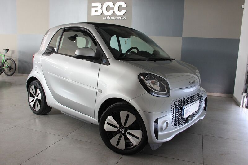 Cinza Usado 2021 Smart ForTwo Electric Drive Passion Coupé | € 14.990 (Preço elevado) - Imagem 1/4