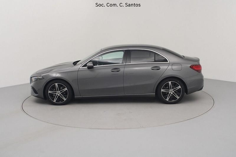 Usado Mercedes A180 Advanced 116 HP (85 kW) 2025 Cinza Sedan