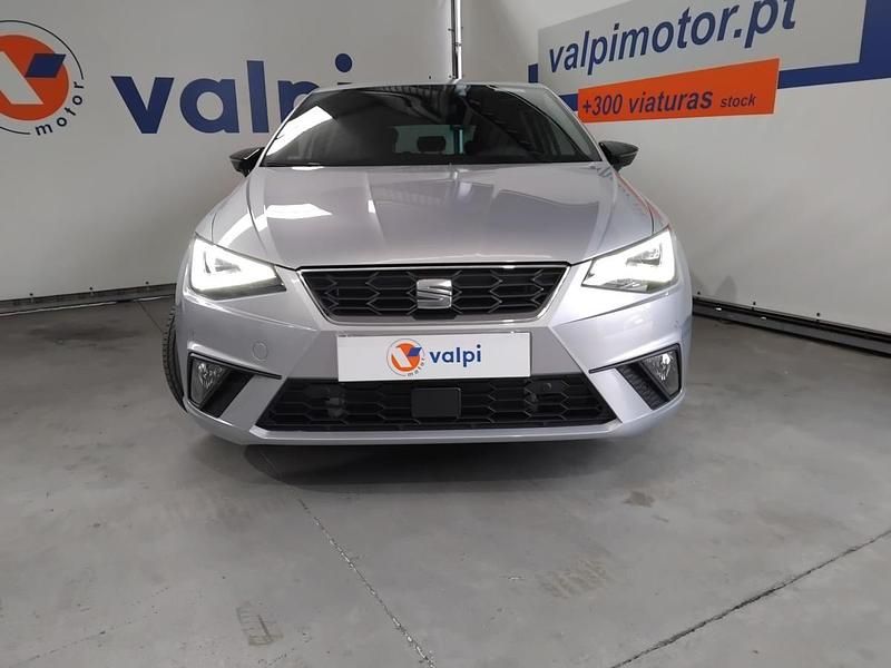 Usado Seat Ibiza 115 HP (84 kW) 2024 Cinzento Citadino