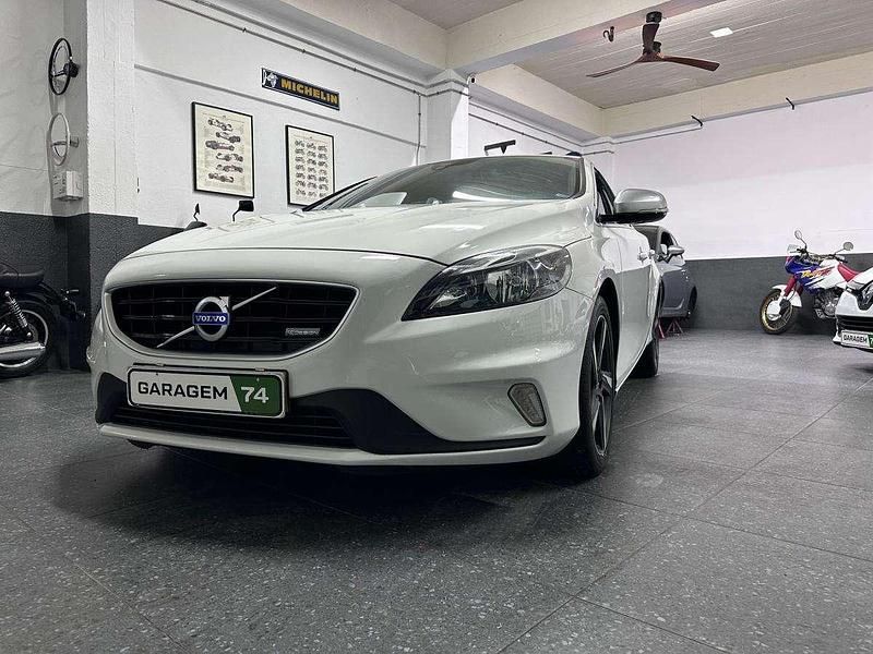 Branco Usado 2014 Volvo V40 Carrinha | € 10.500 (Bom preço) - Imagem 1/4