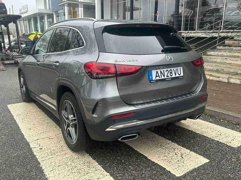 Usado Mercedes 180 116 HP (85 kW) 2022 Cinzento Sedan