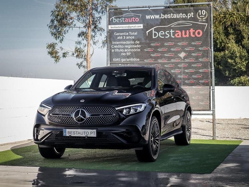 Usado Mercedes GLC300 AMG line 333 HP (244 kW) 2024 Preto Coupé