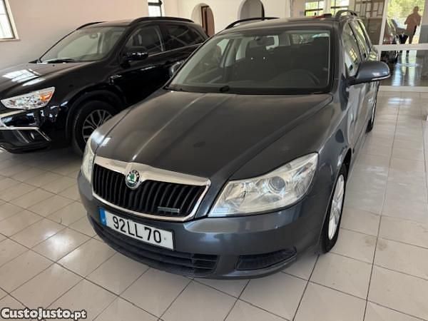Cinza Usado 2011 Skoda Octavia GreenLine Carrinha | € 8.250 (Bom preço) - Imagem 1/1