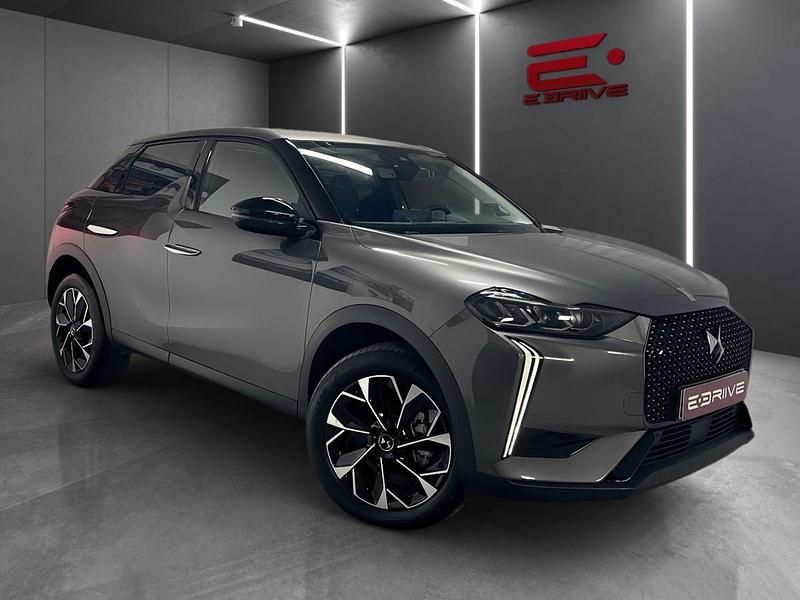 Usado DS Automobiles DS3 Rivoli 130 HP (95 kW) 2023 Cinzento SUV