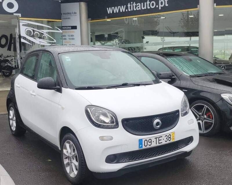 Branco Usado 2017 Smart ForFour | € 12.900 (Caro) - Imagem 1/4