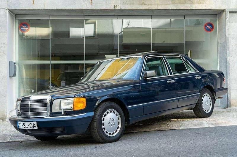 Usado Mercedes 300 SE 180 HP (132 kW) 1990 Azul