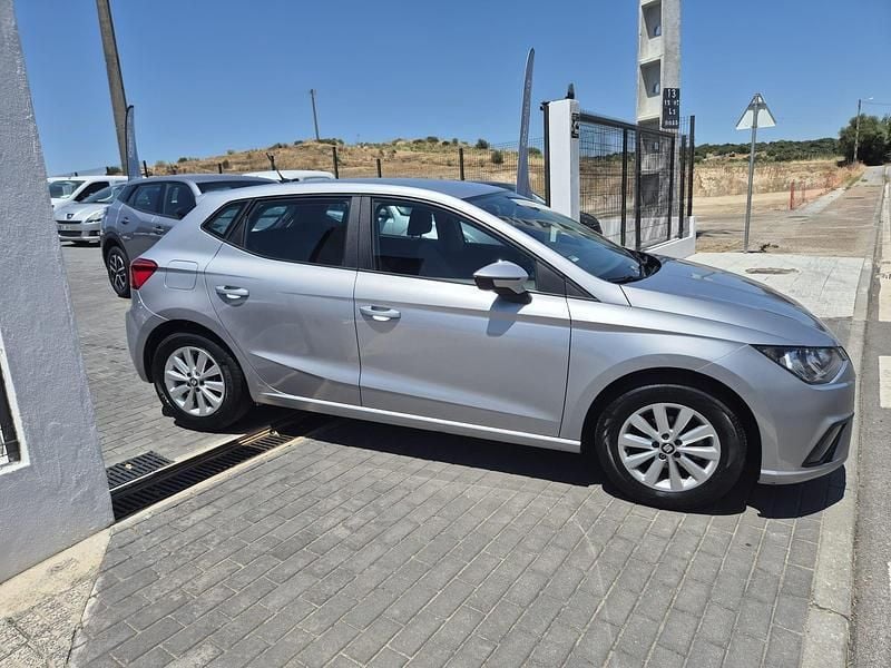 Usado Seat Ibiza Style 80 HP (58 kW) 2021 Cinzento Citadino