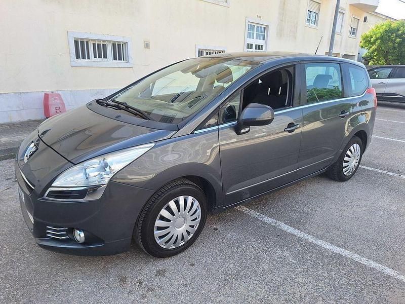 Usado 2010 Peugeot 5008 Monovolume | € 5.950 (Preço justo) - Imagem 1/4