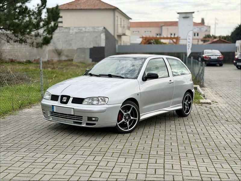 Usado 2000 Seat Ibiza | € 4.500 - Imagem 1/4