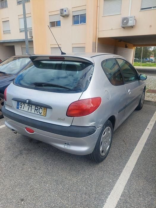 Usado Peugeot 206 60 HP (44 kW) 2001