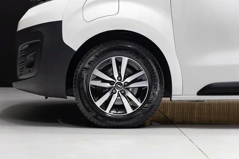 Usado Opel Corsa-e 100 kW (136 HP) 2021 Branco Citadino