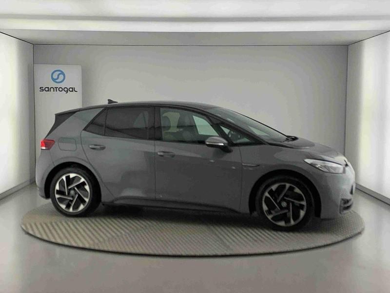 Cinzento Usado 2023 VW ID.3 Pro Citadino | € 31.490 (Preço elevado) - Imagem 1/4