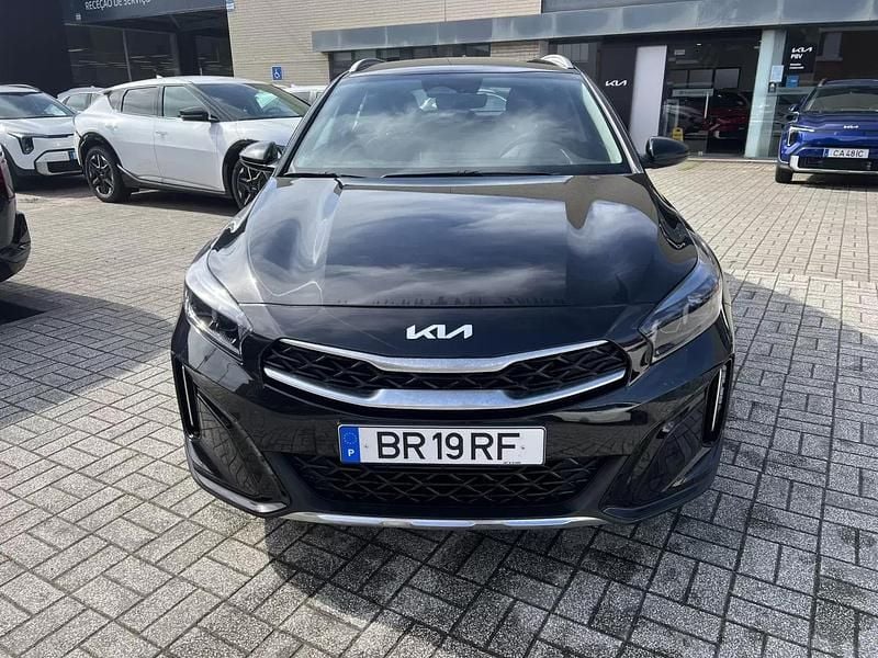 Usado Kia XCeed 100 HP (73 kW) 2025 Preto SUV