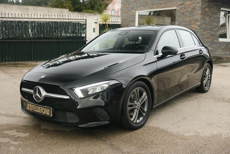 Preto Usado 2019 Mercedes A180 AMG line Sedan | € 23.500 (Bom preço) - Imagem 1/4