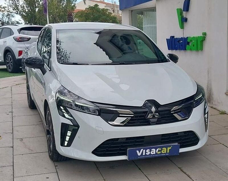 Usado Mitsubishi Colt 143 HP (105 kW) 2025 Branco Citadino