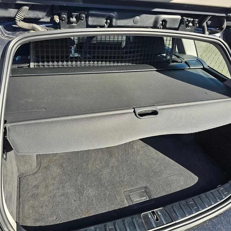 Usado BMW 318 143 HP (105 kW) 2012 Preto Carrinha