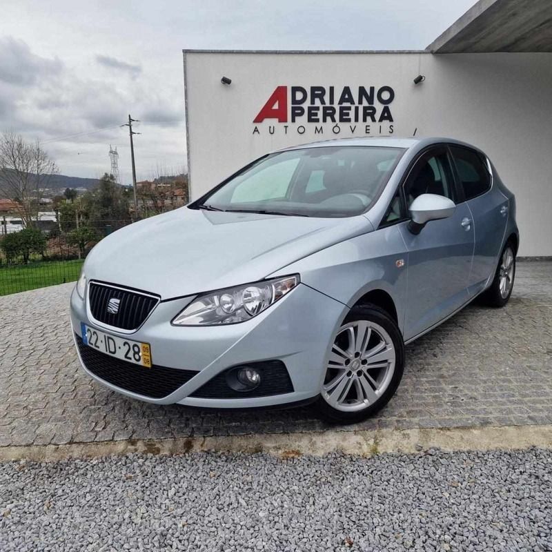 Cinzento Usado 2009 Seat Ibiza Style | € 7.500 (Preço justo) - Imagem 1/4
