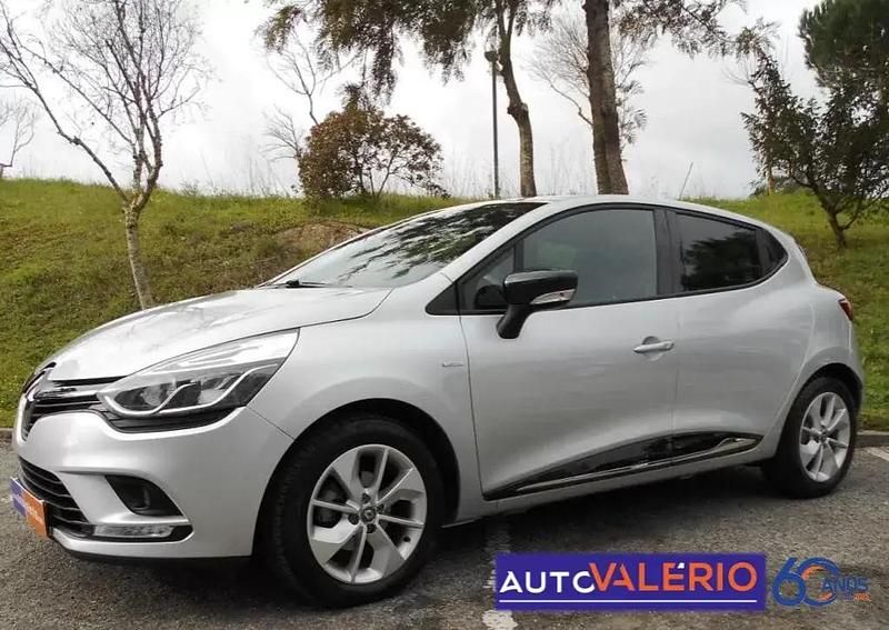 Cinza Usado 2018 Renault Clio IV LIMITED | € 11.950 (Preço justo) - Imagem 1/4