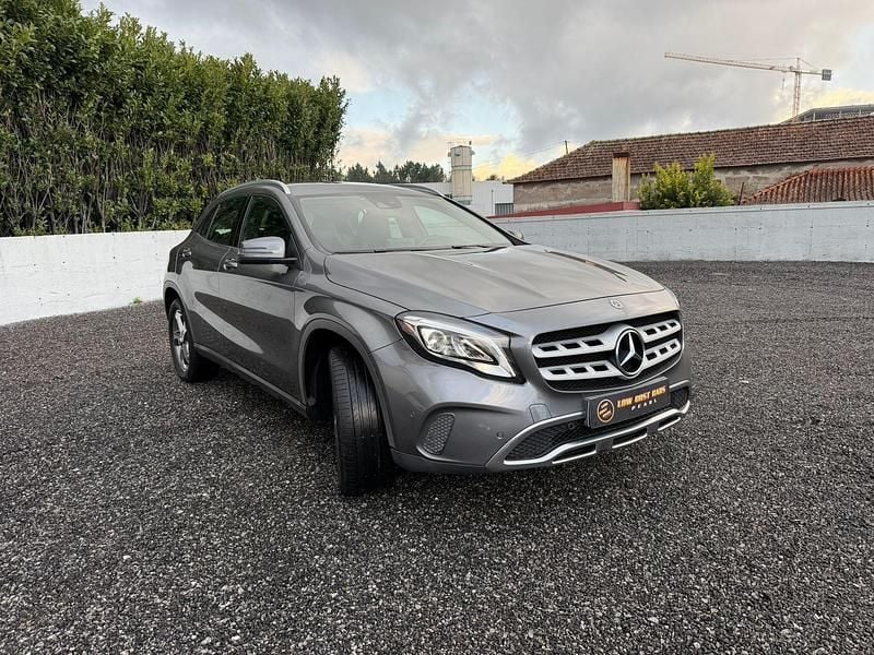 Usado Mercedes GLA180 Urban 109 HP (80 kW) 2017 Cinza SUV
