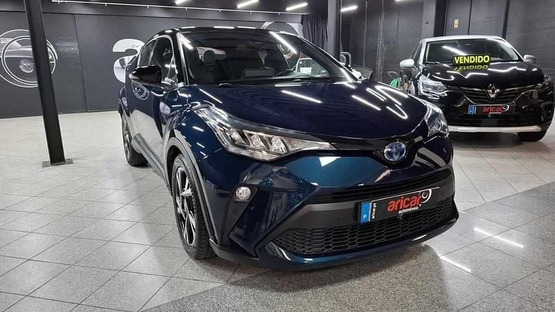 Azul Usado 2023 Toyota C-HR SUV | € 29.990 (Preço justo) - Imagem 1/4