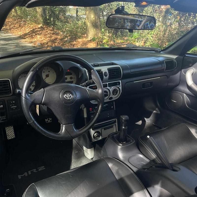 Usado Toyota MR2 141 HP (103 kW) 2000 Cinzento Cabrios