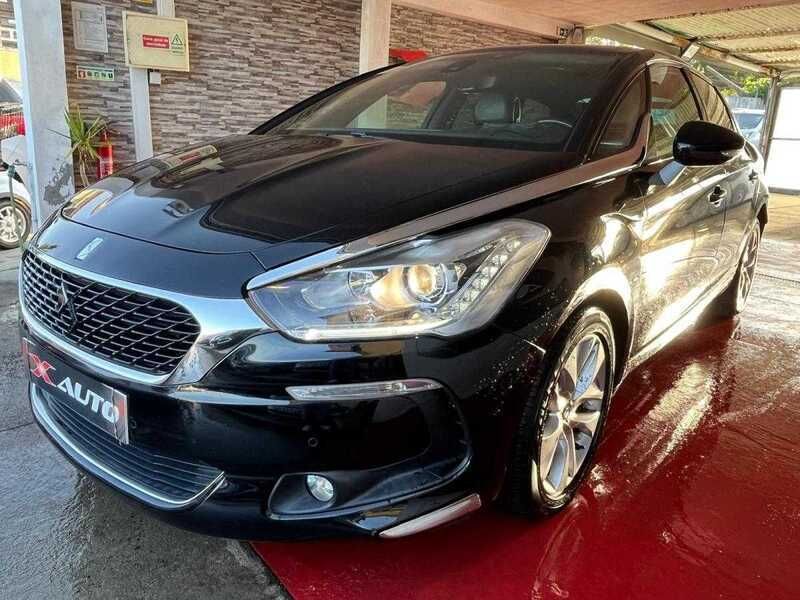 Preto Usado 2016 DS Automobiles DS5 So Chic Citadino | € 14.750 (Preço justo) - Imagem 1/4