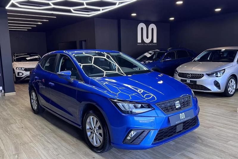 Azul Usado 2023 Seat Ibiza Style | € 13.990 (Bom preço) - Imagem 1/4