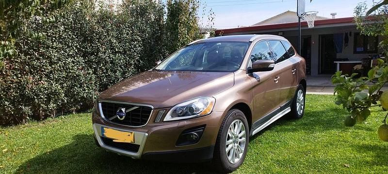 Usado 2009 Volvo XC60 Summum SUV | € 11.000 (Preço justo) - Imagem 1/4