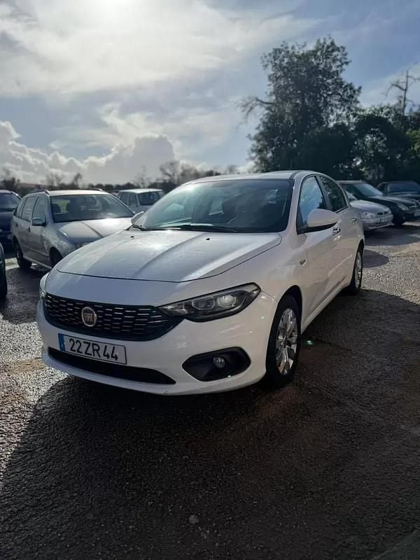 Usado Fiat Tipo 95 HP (69 kW) 2019 Branco
