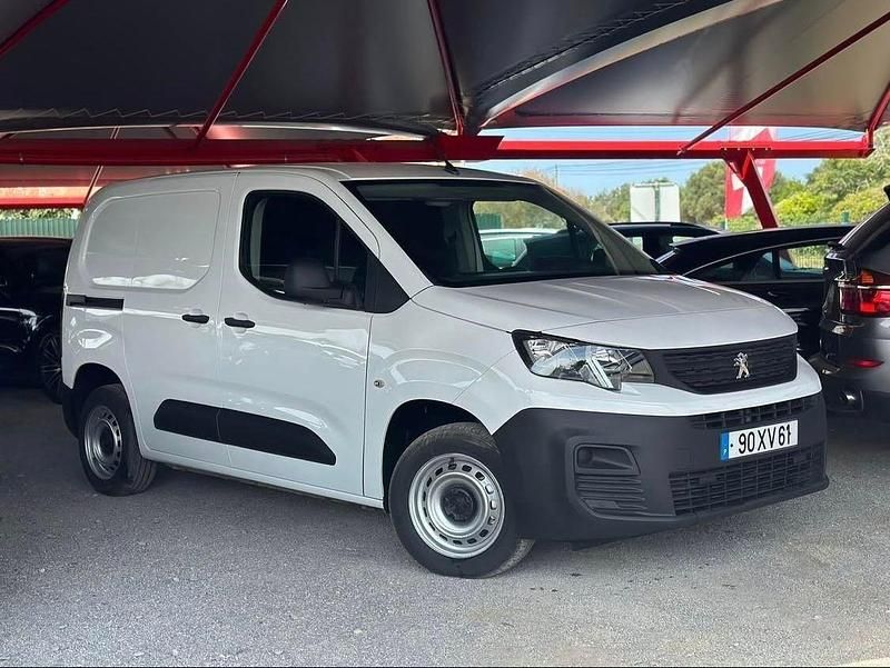 Branco Usado 2019 Peugeot Partner Premium Monovolume | € 14.950 (Preço elevado) - Imagem 1/4